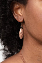 Load image into Gallery viewer, Paparazzi's Monochromatic Model - Copper necklace