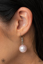 Load image into Gallery viewer, Paparazzi's All The Trimmings - Pink Pearl necklace (Blockbusters)