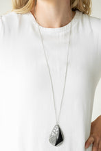 Load image into Gallery viewer, Paparazzi's Impressive Edge - Black necklace