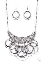 Load image into Gallery viewer, Paparazzi's Metro Eclipse - Black necklace
