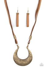 Load image into Gallery viewer, Paparazzi's Majorly Moonstruck - Brass necklace