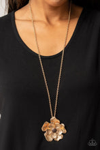 Load image into Gallery viewer, Paparazzi's Homegrown Glamour - Gold necklace