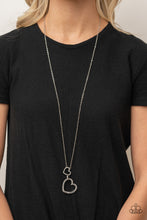 Load image into Gallery viewer, Paparazzi's Grandma Glow - White necklace
