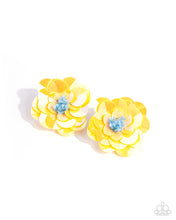 Load image into Gallery viewer, Paparazzi's Floating Florals - Yellow post earrings
