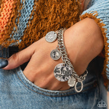 Load image into Gallery viewer, Paparazzi's GLITTER and Grace - White bracelet
