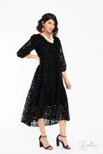 Load image into Gallery viewer, Paparazzi's The Regal Zi-Collection
