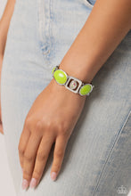 Load image into Gallery viewer, Paparazzi's Majestic Mashup - Green &amp; Iridescent bracelet
