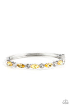 Load image into Gallery viewer, Paparazzi's Petitely Powerhouse - Yellow bracelet
