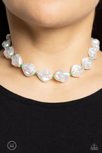 Load image into Gallery viewer, Paparazzi's SHORE Enough - Green &amp; Pearl necklace (choker)
