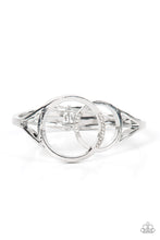 Load image into Gallery viewer, Paparazzi's Scope of Expertise - White bracelet
