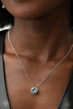 Load image into Gallery viewer, Paparazzi's What A Gem -White necklace (Blockbusters}
