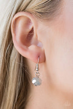 Load image into Gallery viewer, Paparazzi's Champagne On the Rocks - Silver necklace
