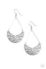 Load image into Gallery viewer, Paparazzi's Trading Post Trending - Silver earrings
