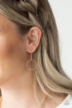 Load image into Gallery viewer, Paparazzi's Break the Cycle - Gold necklace
