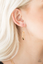 Load image into Gallery viewer, Paparazzi's Street Beat - Gold necklace
