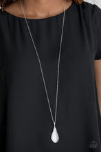 Load image into Gallery viewer, Paparazzi's Friends In GLOW Places - White necklace
