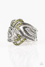 Load image into Gallery viewer, Paparazzi's Fire and Ice - Green ring
