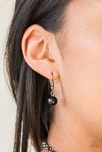 Load image into Gallery viewer, Paparazzi's Color Me CEO - Black necklace

