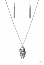 Load image into Gallery viewer, Paparazzi's Fiercely Fall - Black necklace
