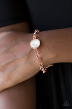 Load image into Gallery viewer, Paparazzi's All Aglitter - Copper bracelet

