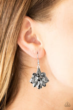 Load image into Gallery viewer, Paparazzi's Fiercely Famous - Silver earrings
