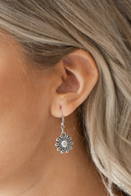 Load image into Gallery viewer, Paparazzi's Mess With The Bull - Silver necklace
