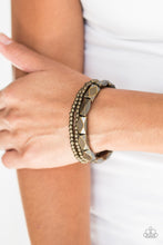 Load image into Gallery viewer, Paparazzi's Metal Move - Brass bracelet
