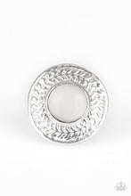 Load image into Gallery viewer, Paparazzi's Garden Garland - White ring
