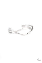 Load image into Gallery viewer, Paparazzi's Tropicana Temptress - Silver bracelet
