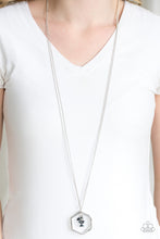 Load image into Gallery viewer, Paparazzi's Chicly Geocentric - Blue necklace
