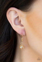 Load image into Gallery viewer, Paparazzi's Modern Girl Glam - Gold necklace
