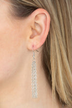 Load image into Gallery viewer, Paparazzi's Elite Shine - Pink necklace
