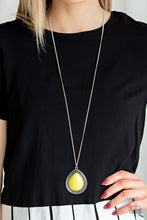 Load image into Gallery viewer, Paparazzi's Chroma Courageous - Yellow necklace
