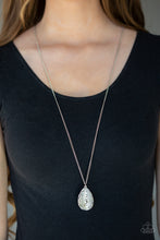 Load image into Gallery viewer, Paparazzi's Gleaming Gardens - White necklace
