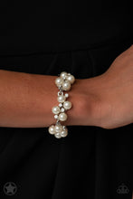 Load image into Gallery viewer, Paparazzi's I Do - White Pearl Bracelet (Blockbusters)
