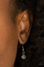 Load image into Gallery viewer, Paparazzi's Everyday Enchant - Brass necklace
