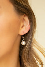 Load image into Gallery viewer, Paparazzi's Pearl Prodigy - White necklace
