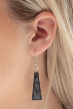 Load image into Gallery viewer, Paparazzi's Metro Mane - Silver necklace
