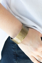 Load image into Gallery viewer, Paparazzi's Garden Variety - Brass bracelet
