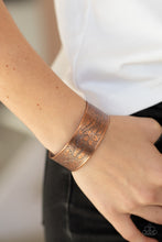 Load image into Gallery viewer, Paparazzi's Garden Variety - Copper bracelet
