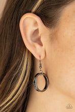 Load image into Gallery viewer, Paparazzi's Innovated Idol - Black necklace
