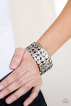 Load image into Gallery viewer, Paparazzi's Tectonic Texture - Black bracelet

