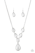 Load image into Gallery viewer, Paparazzi's Dewy Decadence - White necklace
