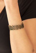 Load image into Gallery viewer, Paparazzi's Mandala Mixer - Brass bracelet
