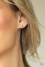 Load image into Gallery viewer, Paparazzi's Dizzying Decor - Black necklace
