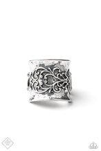 Load image into Gallery viewer, Paparazzi's Me, Myself, and IVY - Silver ring (Fashion Fix)
