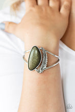 Load image into Gallery viewer, Paparazzi's Out In the Wild - Green bracelet
