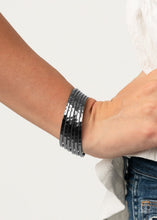 Load image into Gallery viewer, Paparazzi's BAUBLE-Headed - Black bracelet
