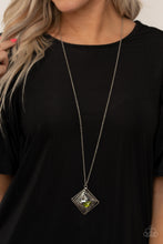Load image into Gallery viewer, Paparazzi's Timelessly Tilted - Green necklace
