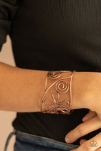 Load image into Gallery viewer, Paparazzi's Groovy Sensations - Copper bracelet
